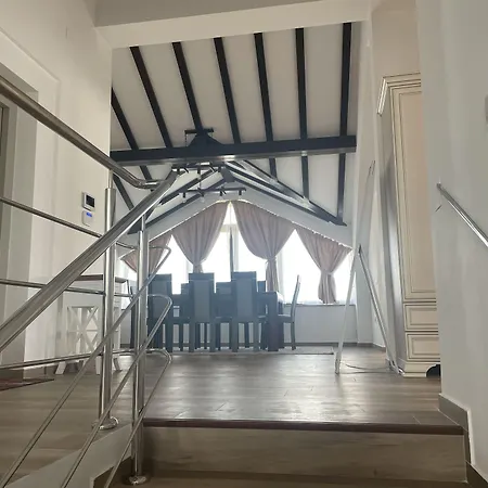 Hotel de apartamente Iarca 4*