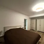 Iarca 4* بوخارست