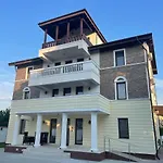 Iarca Apartmanhotel