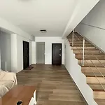 Iarca 4* بوخارست