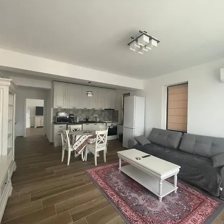 Hotel de apartamente Iarca 4*