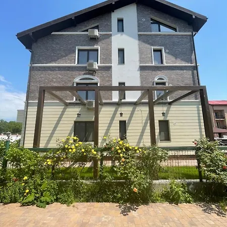 Iarca Апарт-отель Бухарест